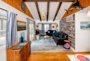 Enjoy Sunsets at Fully Equipped 2BR At The Beach
